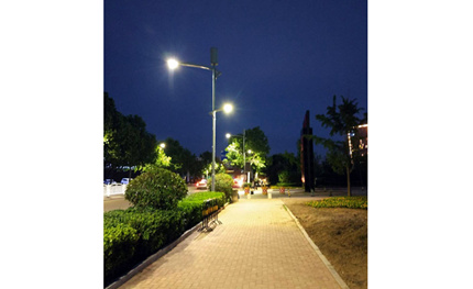 華體這兩款智慧路燈亮相青島，為2018上合組織峰會獻(xiàn)禮